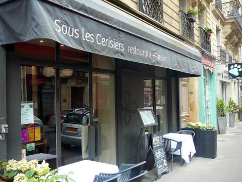 Restaurant Sous les Cerisiers, Paris